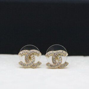 ✨💎CHANEL Gold Double C Earrings✨💎